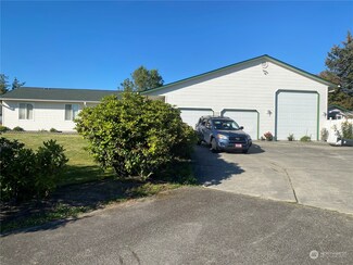 1714 S 16th St, Mount Vernon, WA 98274