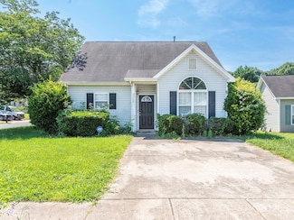 6212 Derryfield Dr, Charlotte, NC 28213