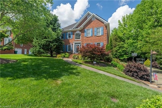 8116 Glengarriff Rd, Clemmons, NC 27012