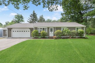 342 North Rd, Hope, RI 02831