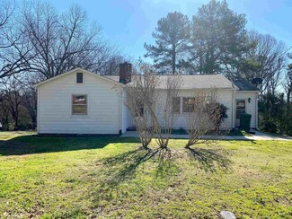 202 River Dr, Gaffney, SC 29340