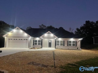 146 Carrington Ln, Albertville, AL 35950