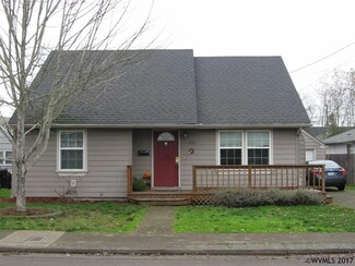 1555 Takena St SW, Albany, OR 97321