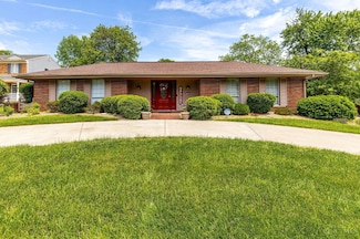1366 Devils Backbone Rd, Cincinnati, OH 45233
