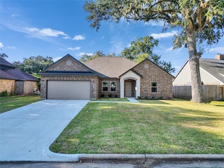264 S Amherst Dr, West Columbia, TX 77486