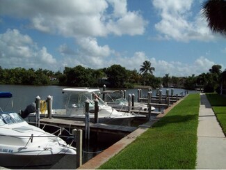 330 Kon Tiki Dr Unit B6, Naples, FL 34113