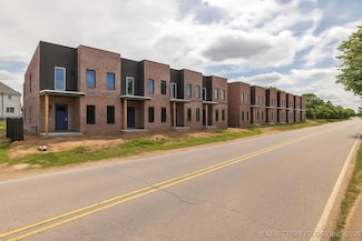 504 E B St Unit G, Jenks, OK 74037