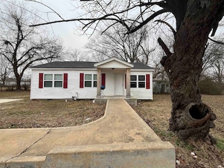 415 Carver Ave, Brownsville, TN 38012