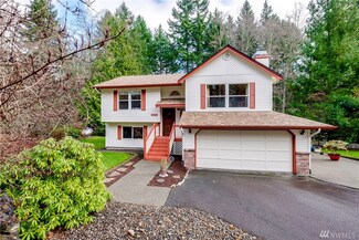 2575 Jacqueline Ln E, Port Orchard, WA 98366