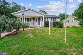 7398 Roxbury Ave, Manassas, VA 20109