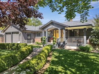 8765 SW Birchwood Rd, Portland, OR 97225