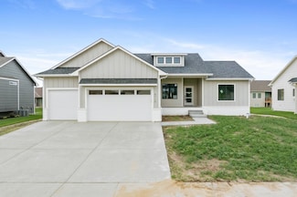 6715 W Palmetto St, Wichita, KS 67205