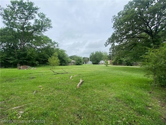 1000 W 2nd St, Heavener, OK 74937