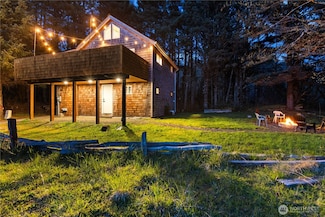 27 Chabot Rd, Copalis Beach, WA 98535