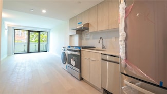13680 41st Ave Unit 5B, Flushing, NY 11355