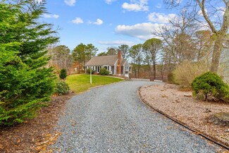 40 Braddock Cir, South Dennis, MA 02660