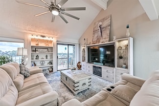 715 Davis Rd, League City, TX 77573