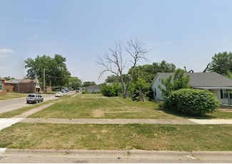 596 N Illinois Ave, Kankakee, IL 60901