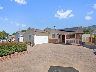 8231 Hillrose St, Sunland, CA 91040