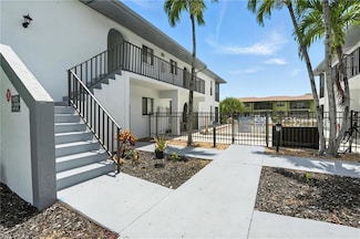 4712 SE 5th Place Unit 201, Cape Coral, FL 33904