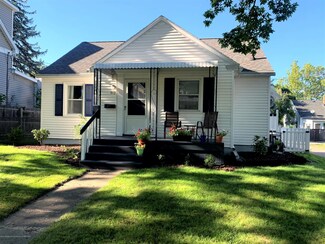 912 Braman St, Lansing, MI 48910