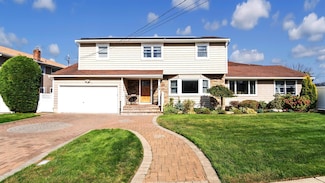 72 Tidewater Ave, Massapequa, NY 11758