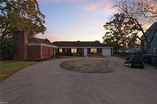 405 Harbor Dr, Hampton, VA 23661