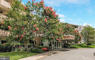7501 Democracy Blvd Unit 414, Bethesda, MD 20817