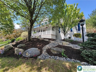 5474 Ashley Dr, Laurys Station, PA 18059