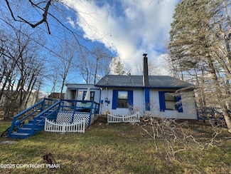 126 Feather Ln, Tobyhanna, PA 18466