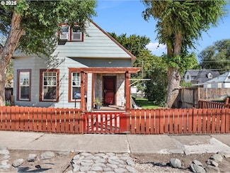 2420 9th St, Baker City, OR 97814