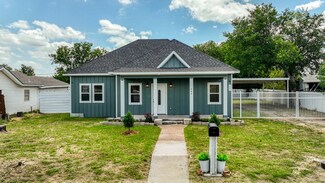 403 SW 13th St, Mineral Wells, TX 76067