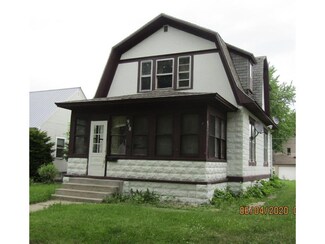 918 N 4th St, Montevideo, MN 56265