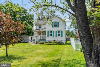 212 N Hellertown Ave, Quakertown, PA 18951