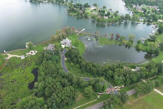 12301 Crowne Pointe Dr, Brady Township, MI 49097