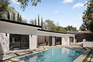 3219 Laurel Canyon Blvd, Studio City, CA 91604