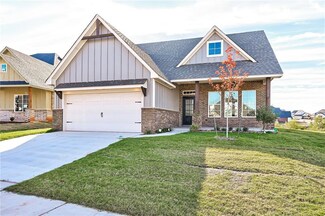 18720 Autumn Grove Dr, Edmond, OK 73012