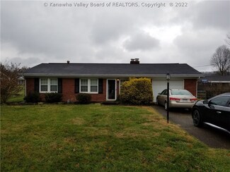 8428 Winfield Rd, Winfield, WV 25213