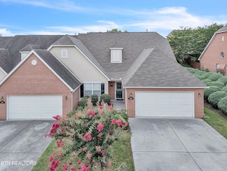 5963 Round Hill Ln, Knoxville, TN 37912