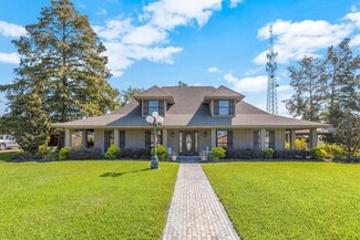 2010 Diane Dr, Sulphur, LA 70663