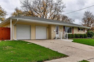 626 17th St, West Des Moines, IA 50265