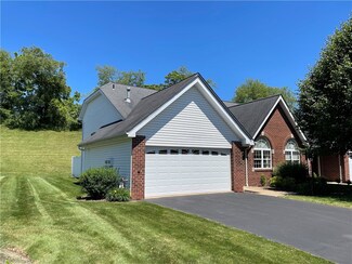 5027 Whispering Pines Ln Unit M5027, Murrysville, PA 15668
