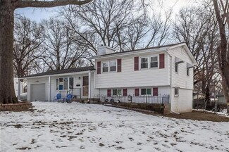 2103 NE 64th St, Kansas City, MO 64118