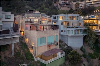 2189 Sunset Plaza Dr, Los Angeles, CA 90069