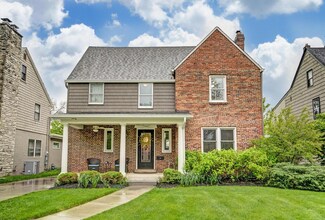 146 S Stanwood Rd, Columbus, OH 43209