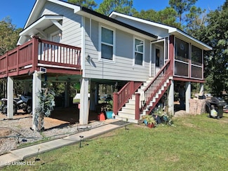 9035 Pine Dr, Bay St. Louis, MS 39520