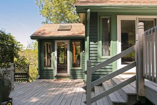 31 Forest Ave, Essex, MA 01929