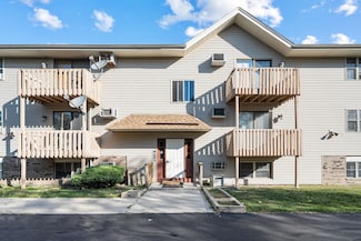 1521 Pioneer Rd Unit 7, Crest Hill, IL 60403