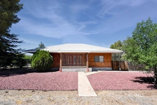 5674 Miami Gardens Dr, Miami, AZ 85539