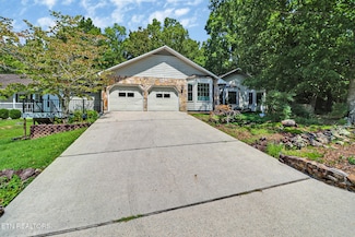 143 Sugarbush Cir, Crossville, TN 38558